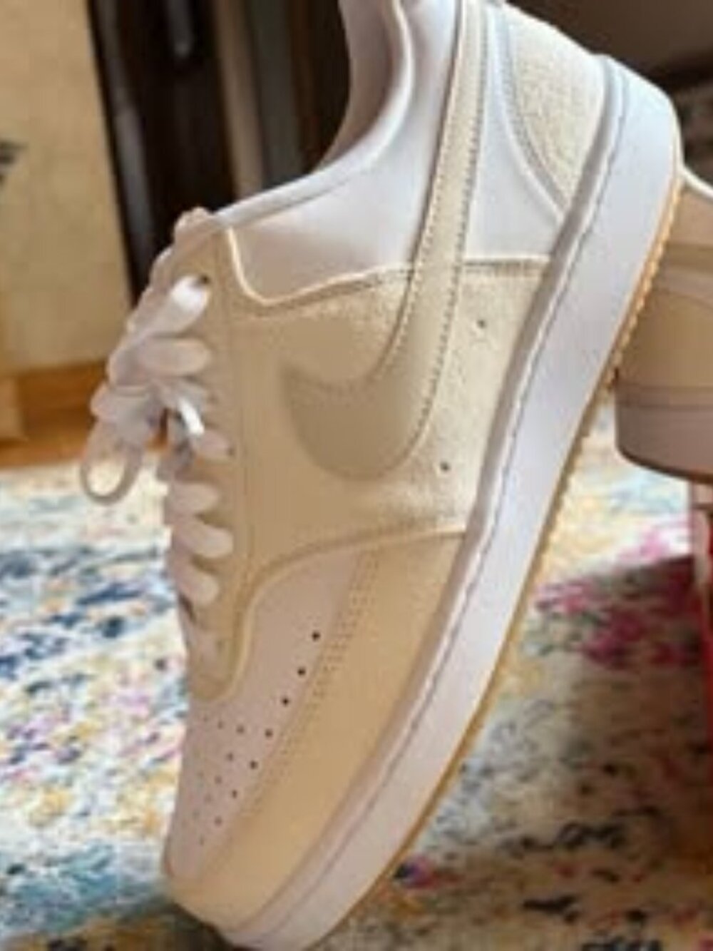 NEW Nike Size 9